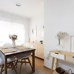 Διαμέρισμα Home2book Design Black & White Cruz *