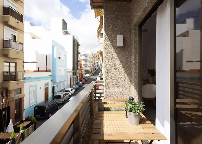 Home2book Design Black & White Cruz * Santa Cruz de Tenerife