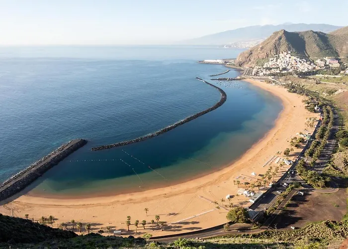 Home2book Design Black & White Cruz * Santa Cruz de Tenerife